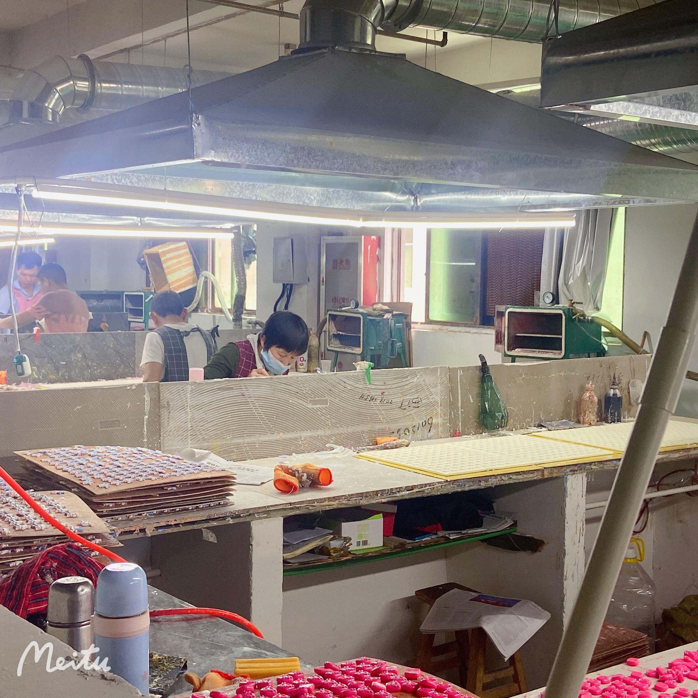 熙朵工厂diy饰品树脂配件定制加工打孔上钉发夹制作贴牌包工包料